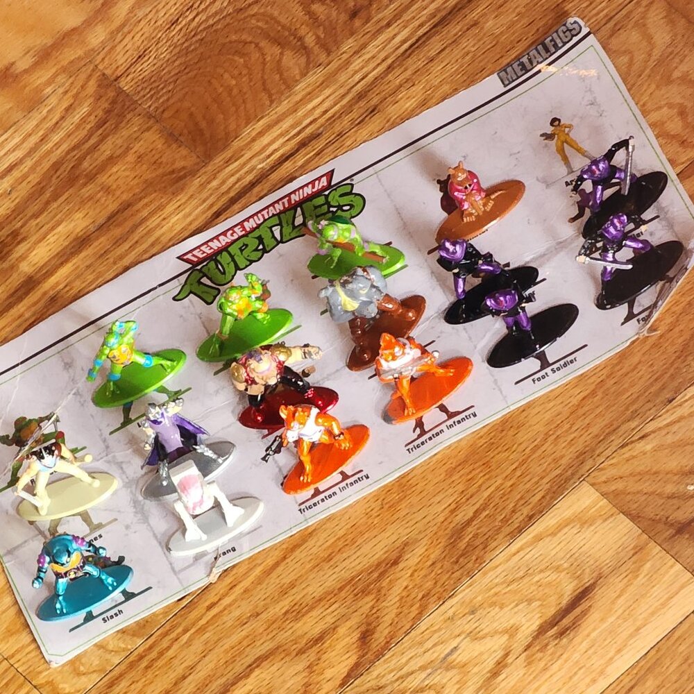 Ninja turtle metal die-cast figures